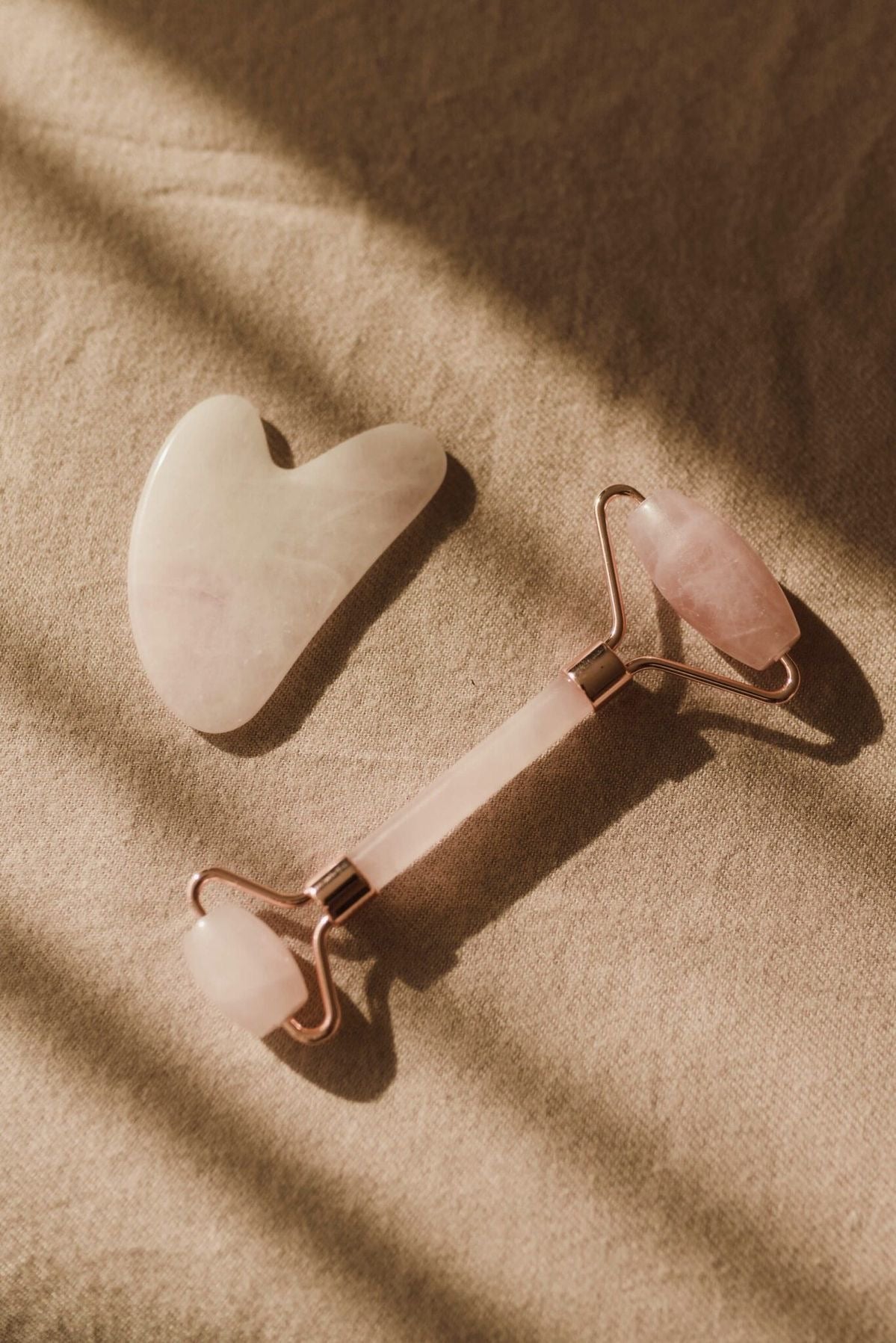 Gua sha, Rouleau &amp; Mushroom Quartz rose